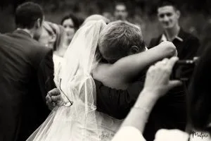 Mariage en Normandie : pourquoi choisir un photographe plutôt que votre ami ?
