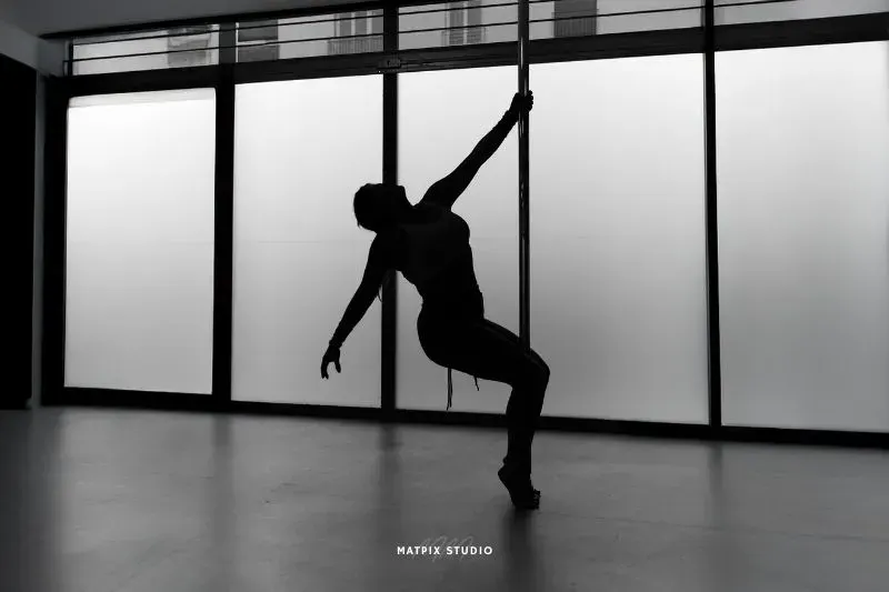 img-atelier-evjf-pole-dance-photographe-rouen-matpix studio
